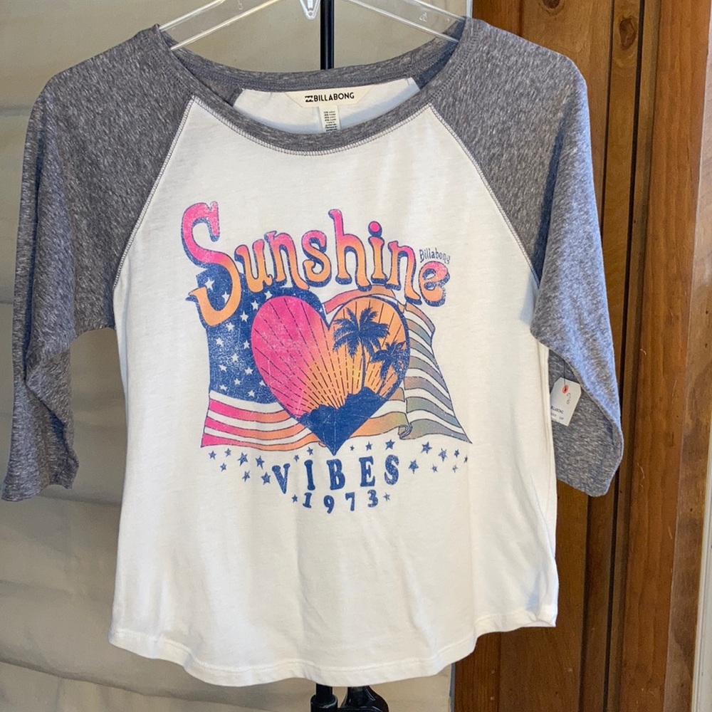 Billabong T-shirt 3/4 sleeve (sz:L fits like a M)